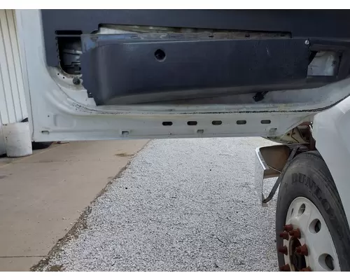 VOLVO VN 1996-1999 DOOR ASSEMBLY, FRONT