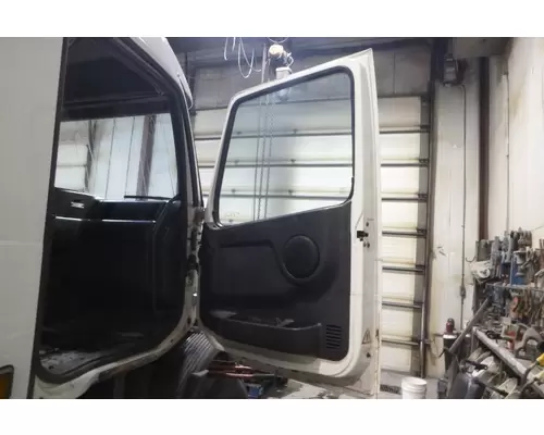 VOLVO VN 1996-1999 DOOR ASSEMBLY, FRONT