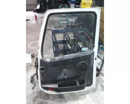 VOLVO VN 1996-1999 DOOR ASSEMBLY, FRONT