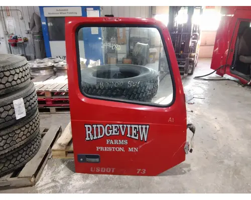 VOLVO VN 1996-1999 DOOR ASSEMBLY, FRONT