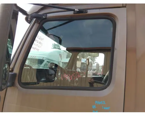 VOLVO VN 1996-1999 DOOR ASSEMBLY, FRONT