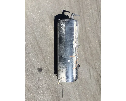 VOLVO VN63 Air Tank
