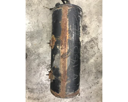 VOLVO VN670 Air Tank