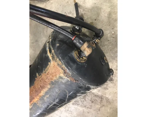 VOLVO VN670 Air Tank