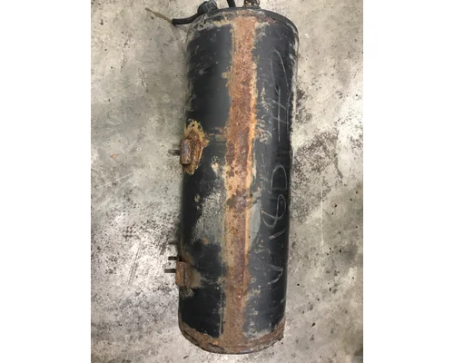 VOLVO VN670 Air Tank
