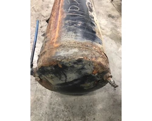 VOLVO VN670 Air Tank