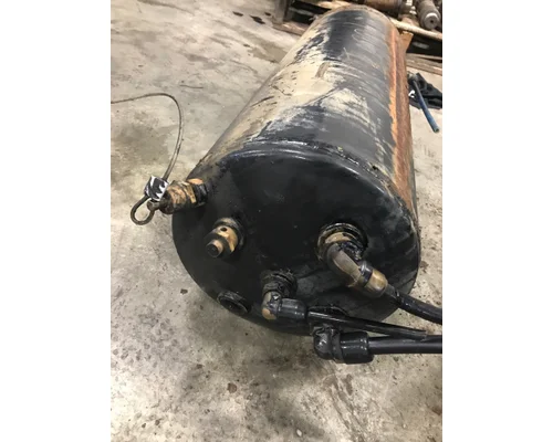 VOLVO VN670 Air Tank