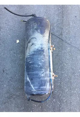 VOLVO VN670 Air Tank