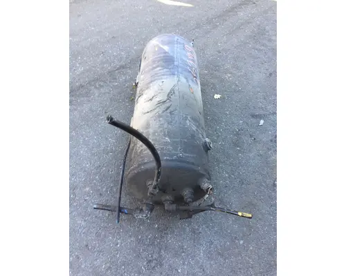 VOLVO VN670 Air Tank