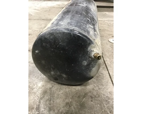 VOLVO VN670 Air Tank