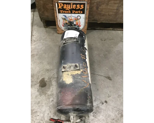 VOLVO VN670 Air Tank