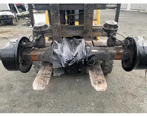 VOLVO VN670 Axle Assembly, Rear