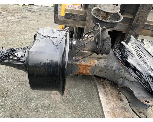 VOLVO VN670 Axle Assembly, Rear