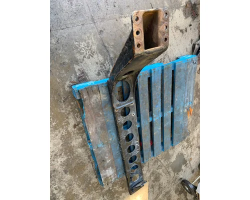 VOLVO VN670 Brackets, Misc.