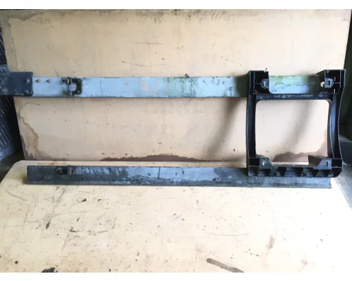 VOLVO VN670 Brackets, Misc.