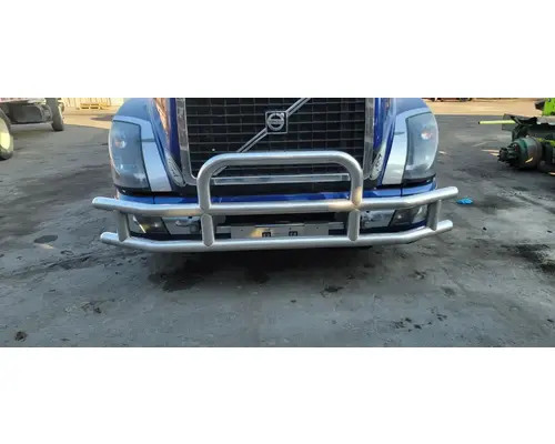 VOLVO VN670 Bumper Reinforcement, Front