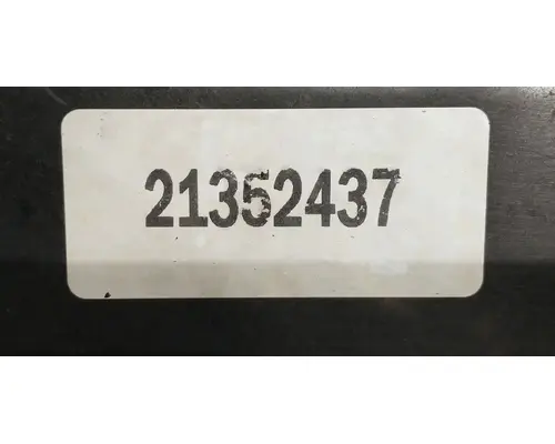 VOLVO VN670 DEF Pump