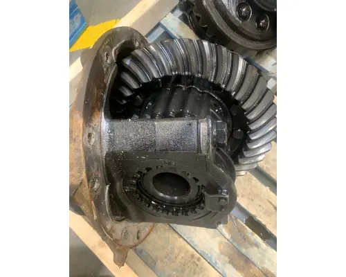 VOLVO VN670 Differential Assembly (Rear, Rear)