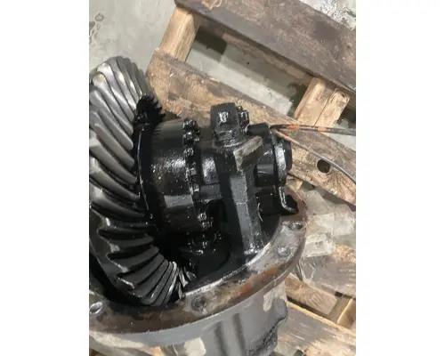VOLVO VN670 Differential Assembly (Rear, Rear)