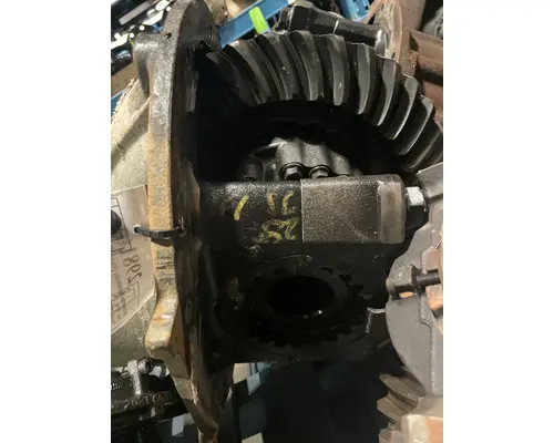 VOLVO VN670 Differential Assembly (Rear, Rear)