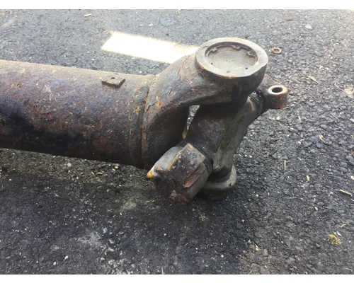 VOLVO VN670 Drive Shaft, Front