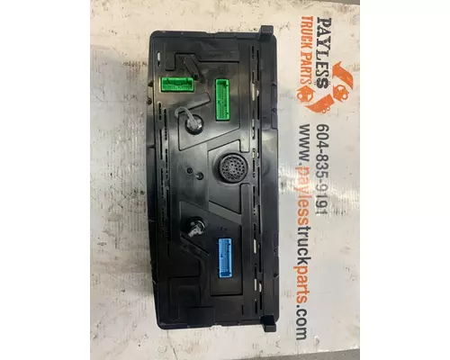 VOLVO VN670 Instrument Cluster