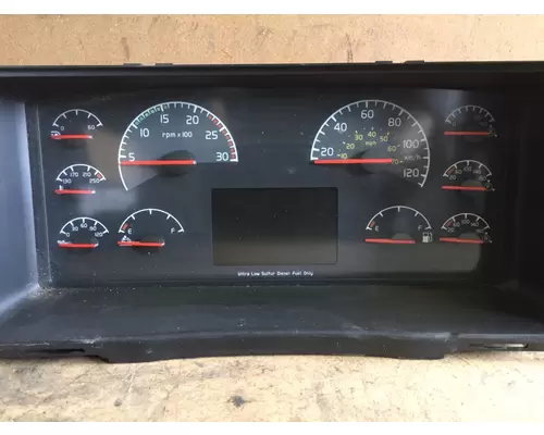 VOLVO VN670 Instrument Cluster