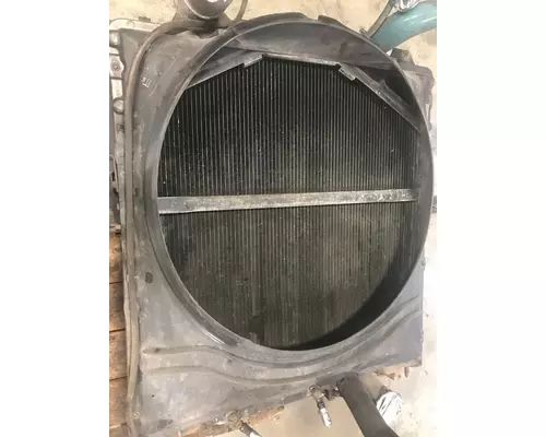 VOLVO VN670 Radiator