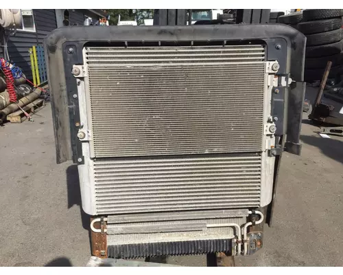 VOLVO VN670 Radiator