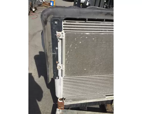 VOLVO VN670 Radiator