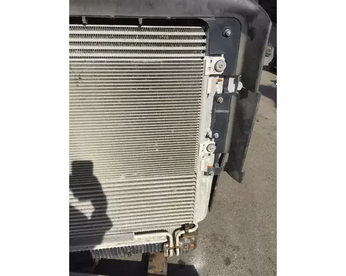 VOLVO VN670 Radiator