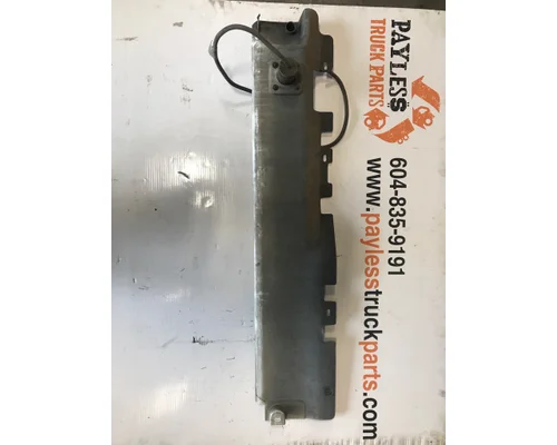 VOLVO VN670 Skirt