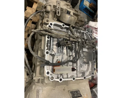 VOLVO VN670 Transmission Assembly