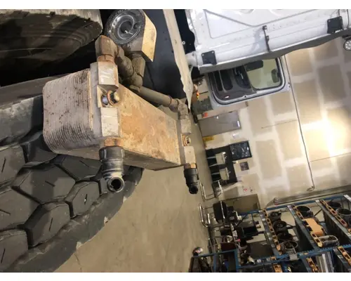 VOLVO VN670 Transmission Assembly