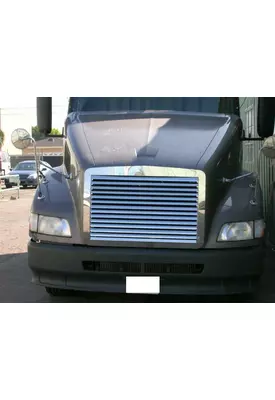 VOLVO VNL 1998-2003 GRILLE