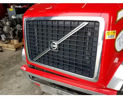 VOLVO VNL 1998-2003 GRILLE