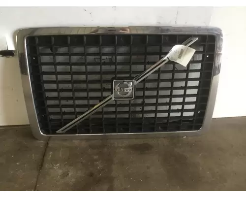 VOLVO VNL 1998-2003 GRILLE