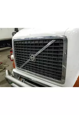 VOLVO VNL 1998-2003 GRILLE