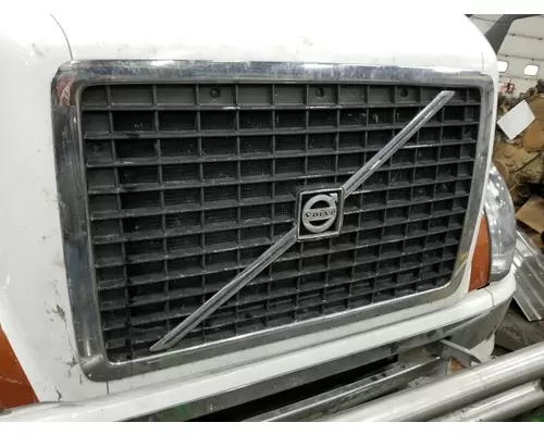 VOLVO VNL 1998-2003 GRILLE