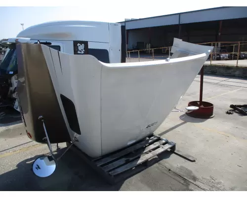 VOLVO VNL 1998-2003 HOOD