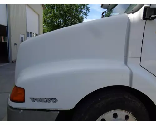 VOLVO VNL 1998-2003 HOOD