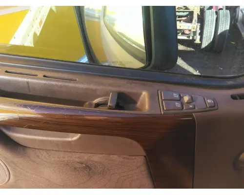 VOLVO VNL 1999-2025 DOOR ASSEMBLY, FRONT