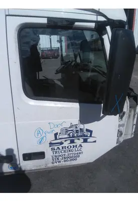 VOLVO VNL 1999-2025 DOOR ASSEMBLY, FRONT