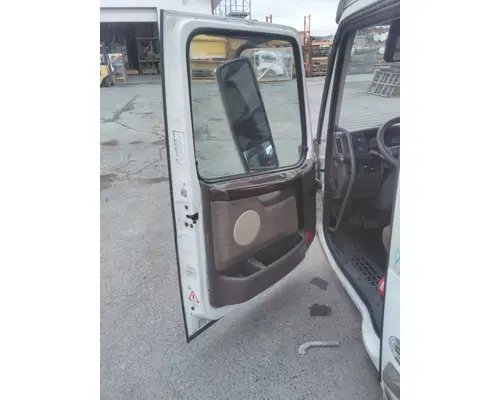 VOLVO VNL 1999-2025 DOOR ASSEMBLY, FRONT