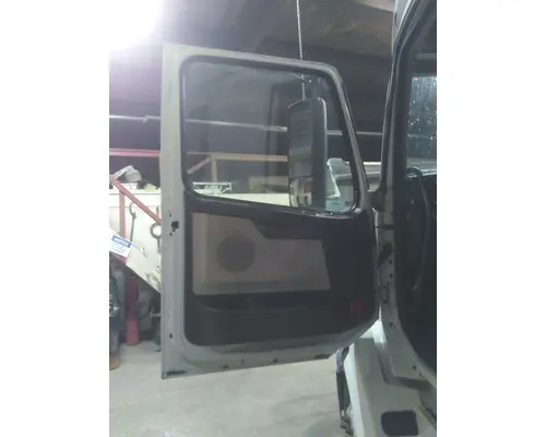 VOLVO VNL 1999-2025 DOOR ASSEMBLY, FRONT