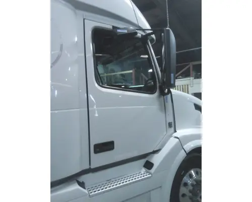 VOLVO VNL 1999-2025 DOOR ASSEMBLY, FRONT