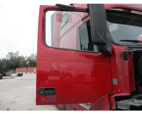 VOLVO VNL 1999-2025 DOOR ASSEMBLY, FRONT