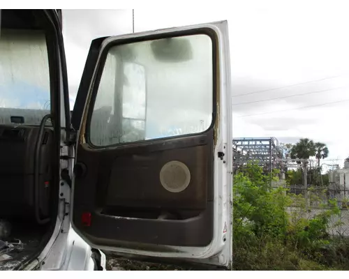 VOLVO VNL 1999-2025 DOOR ASSEMBLY, FRONT