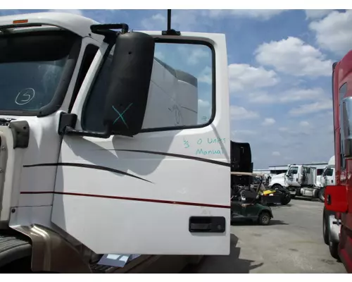 VOLVO VNL 1999-2025 DOOR ASSEMBLY, FRONT