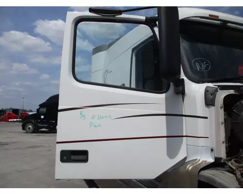 VOLVO VNL 1999-2025 DOOR ASSEMBLY, FRONT